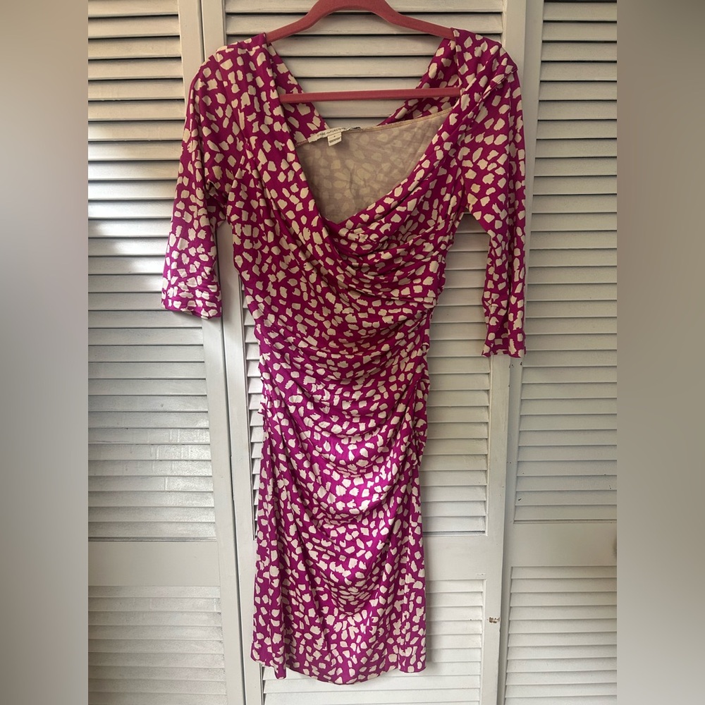 Diane Von Furstenberg Fuchsia and White Mid Sleeve‎ Dress Size 6